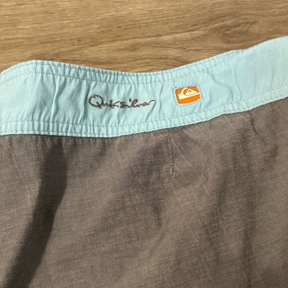 Men's Quiksilver Gray Swimsuit Board Shorts with Blue Accents - Picture 7 of 7